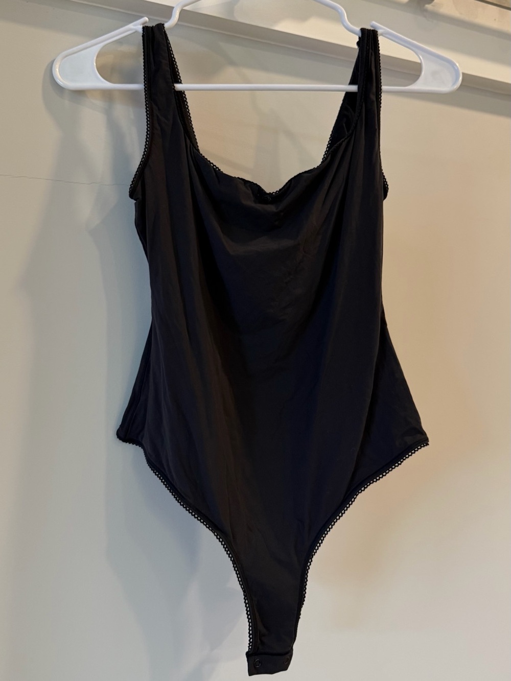SKIMS Black Scoop Neck Bodysuit Size M Picot Trim